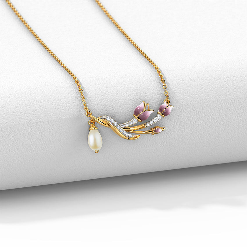 Oliviera Tulip Pearl Necklace