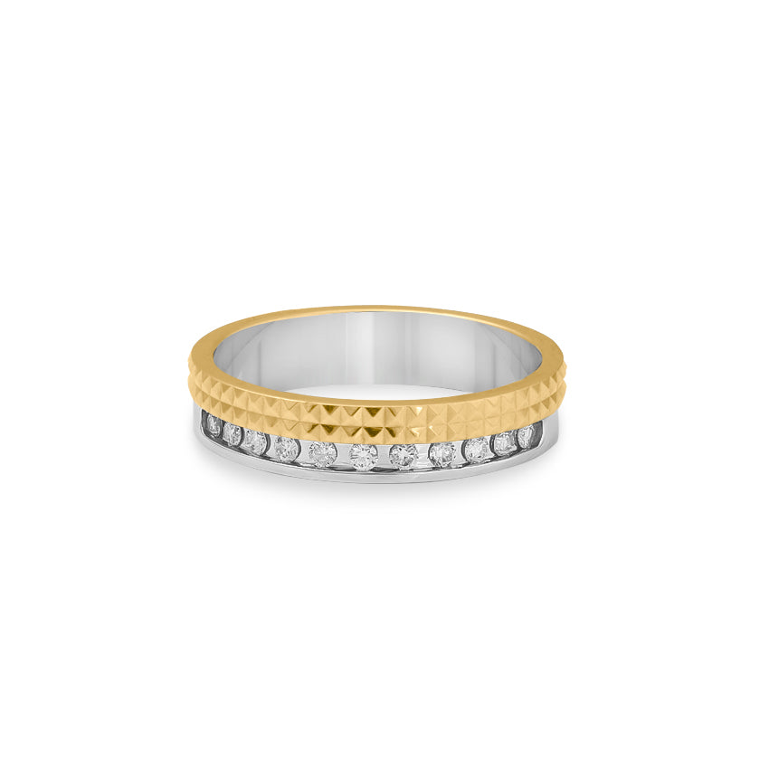 Pyramidal Diamond Ring