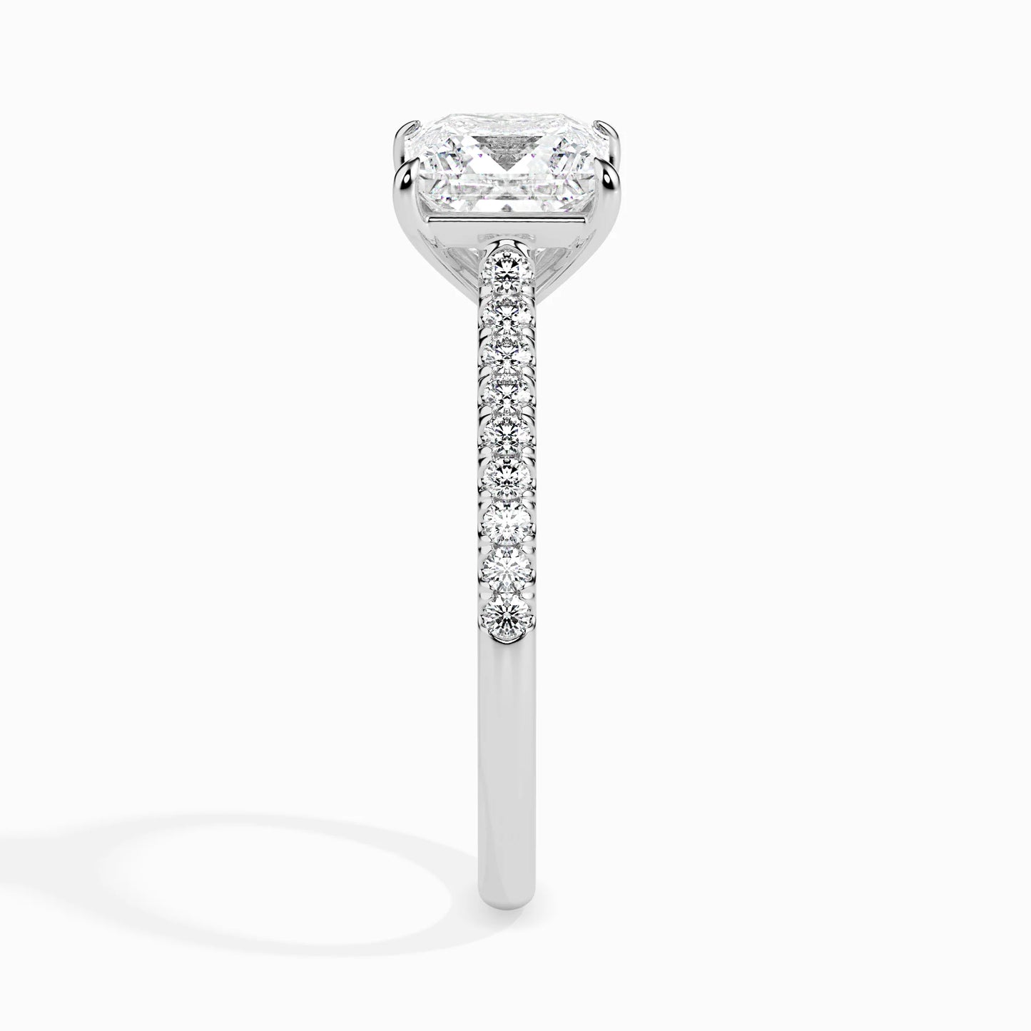 Princess Cut Iconic Circle in 14Kt Gold or 18Kt Gold