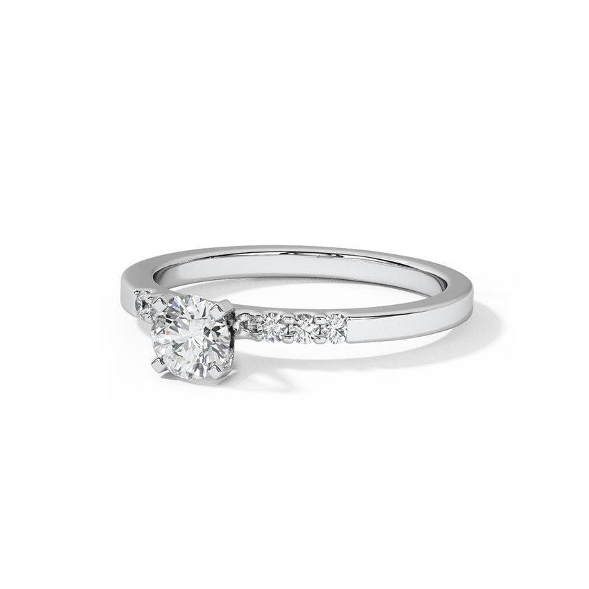 Lizzy Classic Solitaire Ring