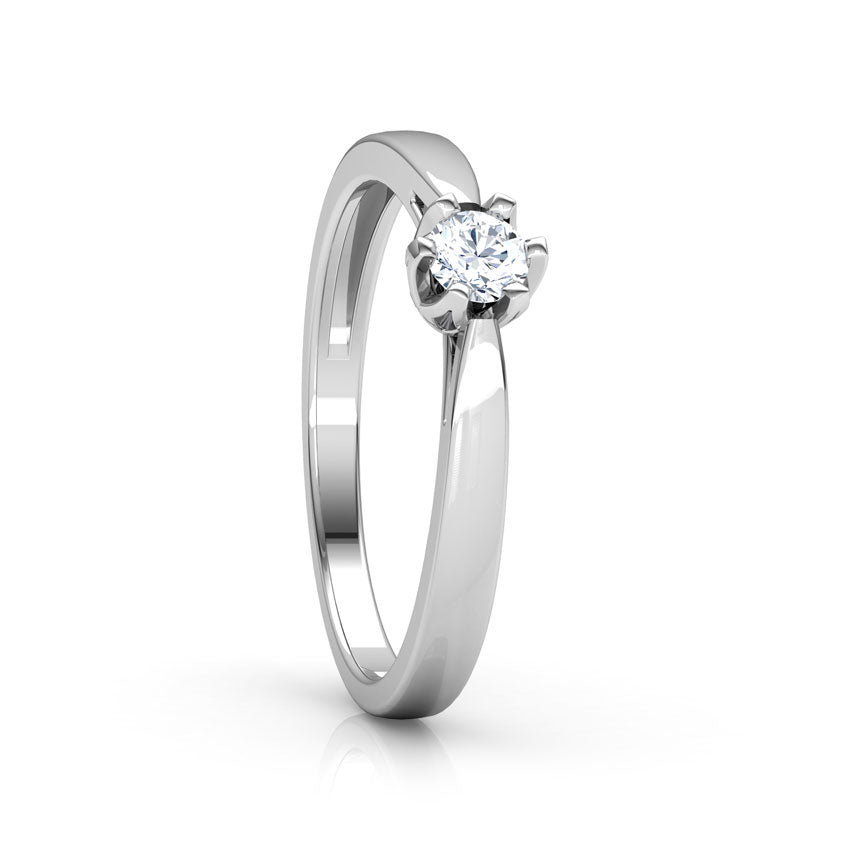 Glimmering Ornate Diamond Ring