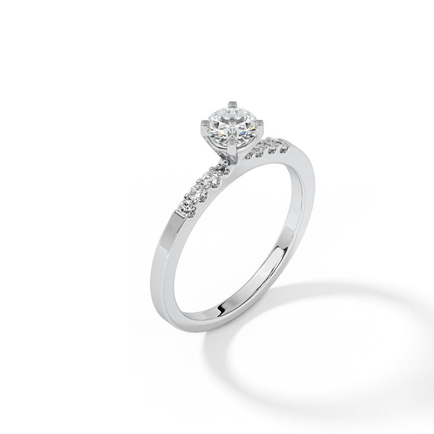 Lizzy Classic Solitaire Ring
