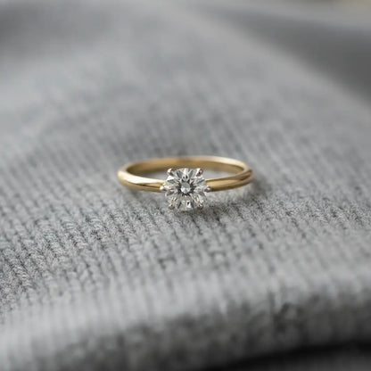 Chic Swanky Solitaire Ring